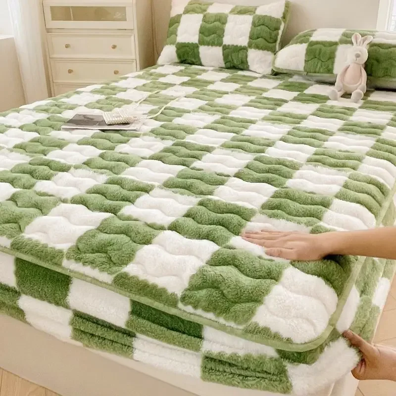 Velvet Mattress Cover - Image 3