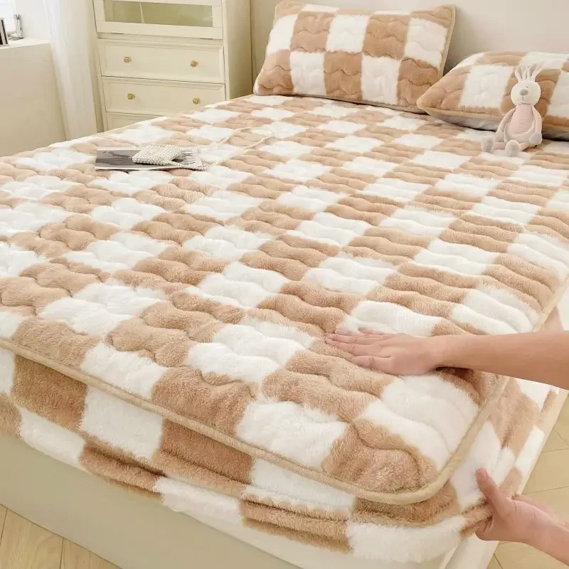 Velvet Mattress Cover - Image 7
