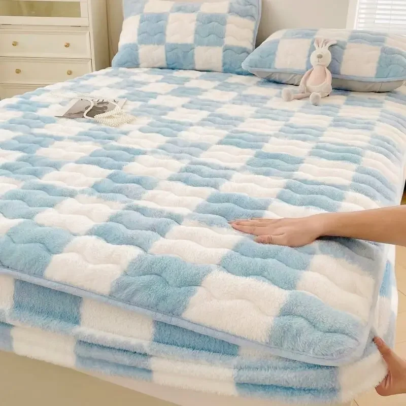 Velvet Mattress Cover - Image 8