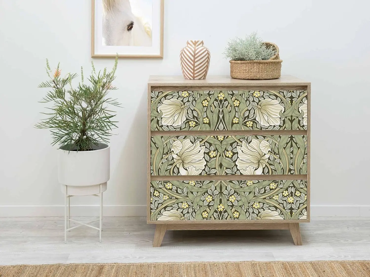Vintage Floral Adhesive Wallpaper - Image 5