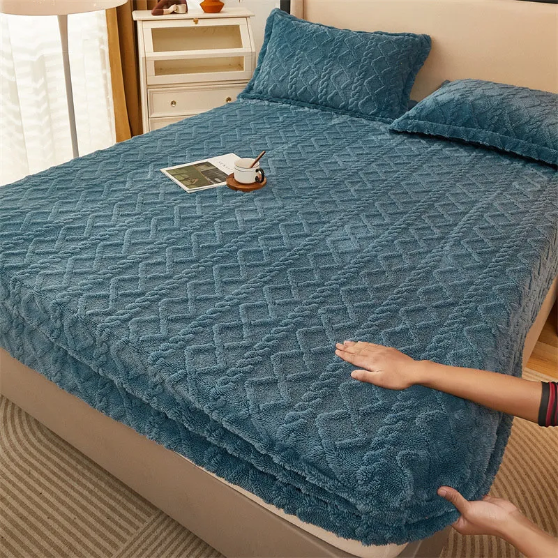 Warm Fluffy Bed Cover - Image 7
