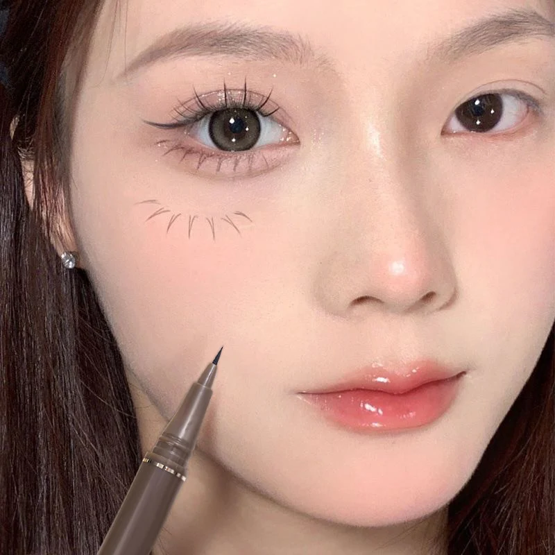 Waterproof Eyeliner - Image 2