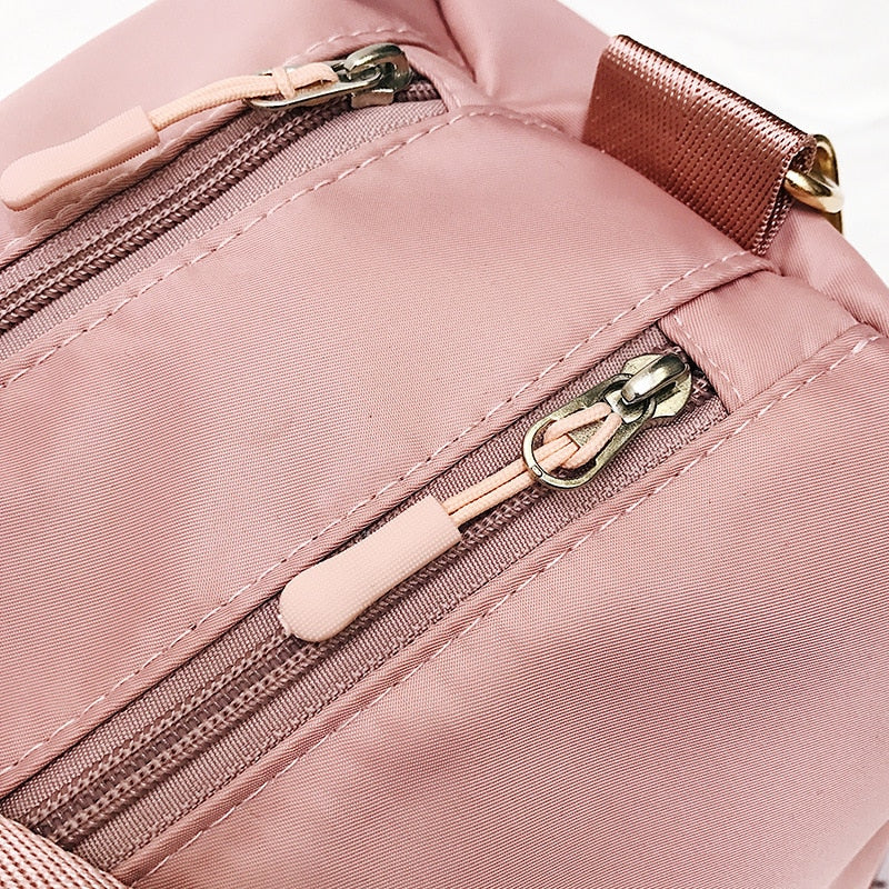 Waterproof Gym Travel Bag - Image 11